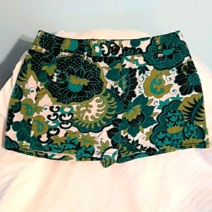 CLEARANCE: Ann Taylor cotton shorts size 6